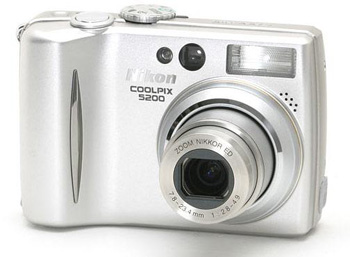 Nikon  COOLPIX 5200